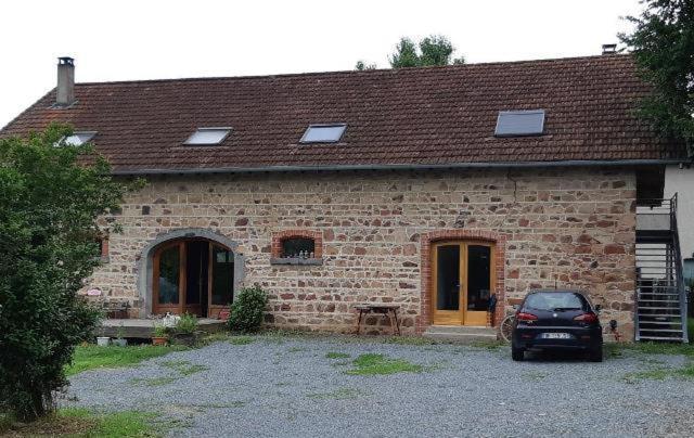chambre d hôte La Grange Pommiers-en-Forez Exterior foto
